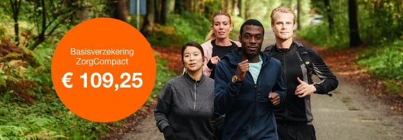 Een groep van mannen en vrouwen rent in het bos. De zorgverzekering ZorgCompact van interpolis is een voordelige zorgverzekering waarbij u alles online regelt.