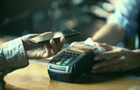 Pintransactie met smartphone