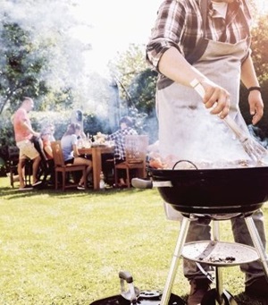Barbecueën in de tuin